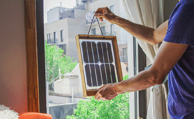 Новий стартап пропонує компактні сонячні панелі для вікон квартир