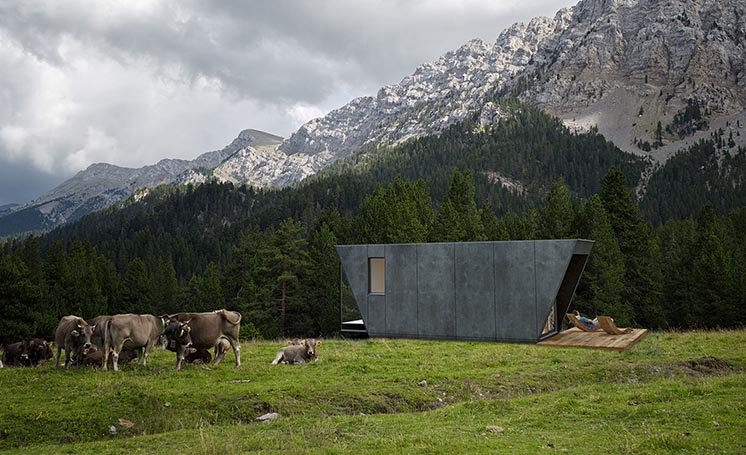 Іспанські архітектори створили модульні будинки для екотуризму