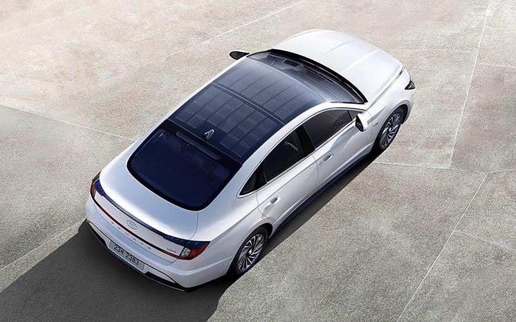 Hyundai представила гібридний автомобіль з сонячними батареями на даху