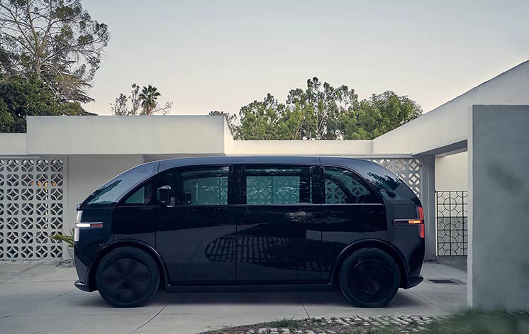Каліфорнійський стартап представив футуристичний електричний мікроавтобус Canoo