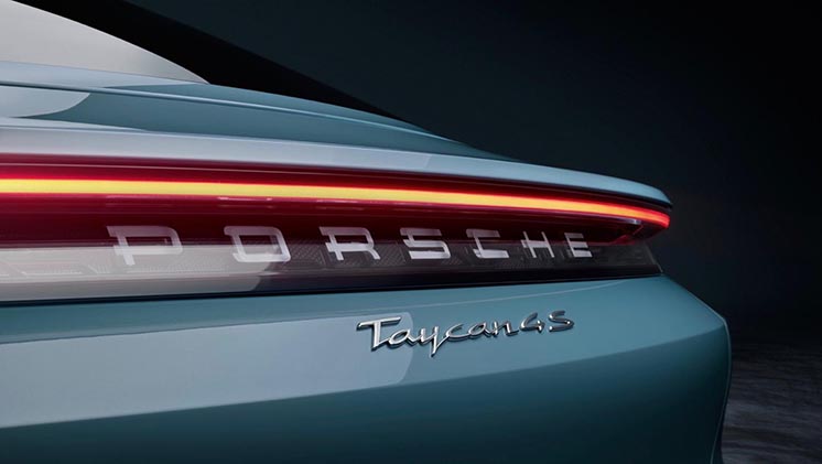 Porsche представила бюджетний Taycan 4S - конкурента Tesla Model S