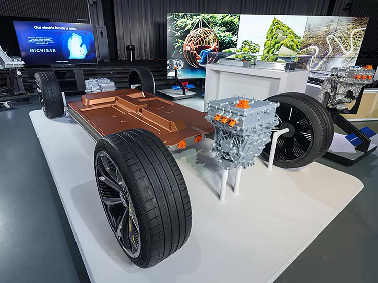 General Motors представила універсальну платформу для електромобілів
