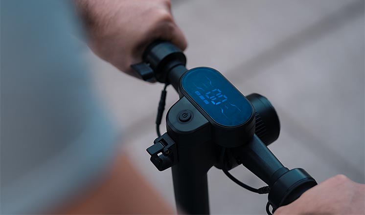 Новий мініатюрний електричний велосипед поміщається у звичайний рюкзак