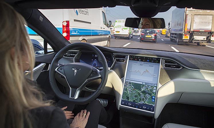 Ілон Маск: автопілот Tesla буде мати надлюдські можливості