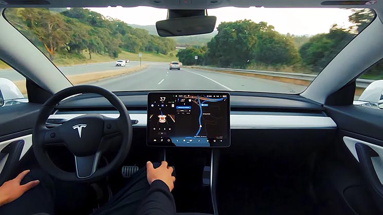 Ілон Маск: Autopilot Tesla - як Google серед пошукових систем