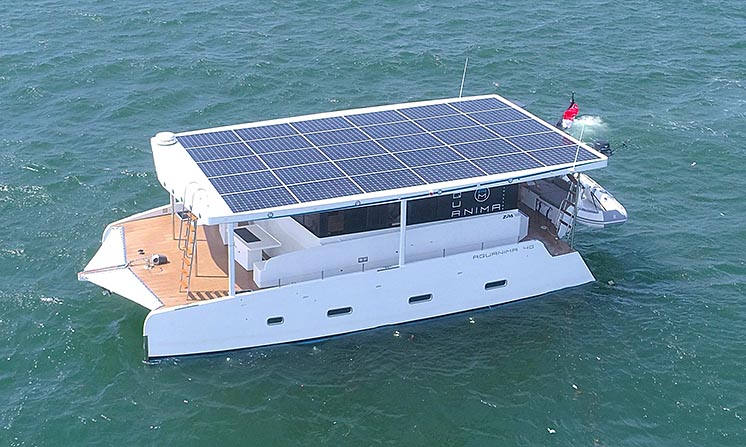 Нова електрична яхта на сонячній енергії може перетинати океани